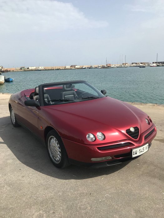 Alfa Romeo - Spider 2.0 Twin Spark 16 V - 1995