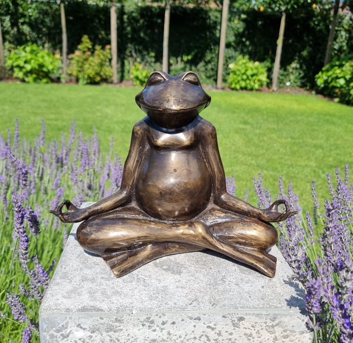 Image 2 of Frog - Meditating - Patinated bronze - recent