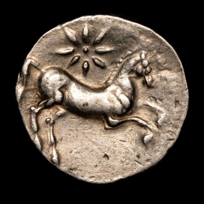 Hispania, Cartagonova. AR Shekel,  220-215 a. C. - Tanit / Caballo y estrella