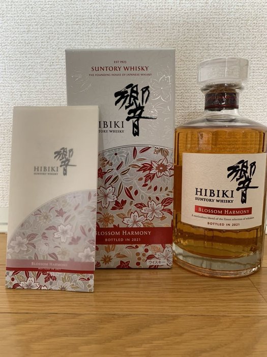 Hibiki Blossom Harmony limited edition - b. 2021 - 700 ml