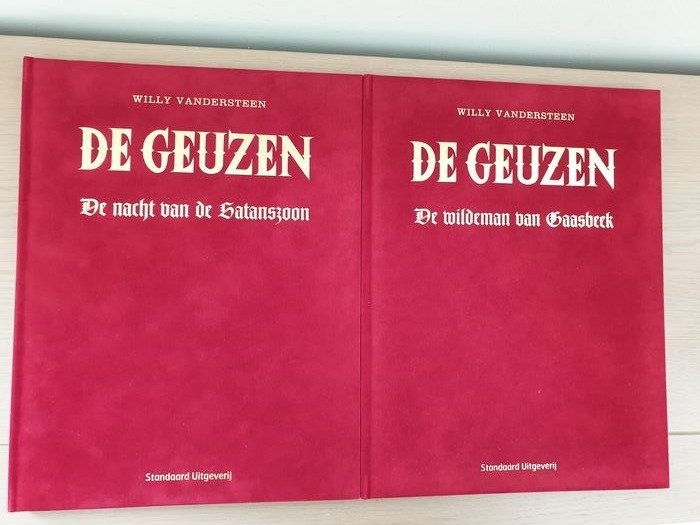 De Geuzen 9 + 10 - 2x met opdrachttekening door Eugeen Goossens - De nacht van de satanszoon + De wildeman van Gaasbeek - Fluwelen hardcover - Prima edizione - (2014/2015)