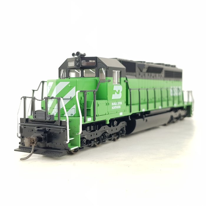 Kato H0 - 37-013 - Diesel locomotive - EMD SD40, #6335 - Burlington Northern