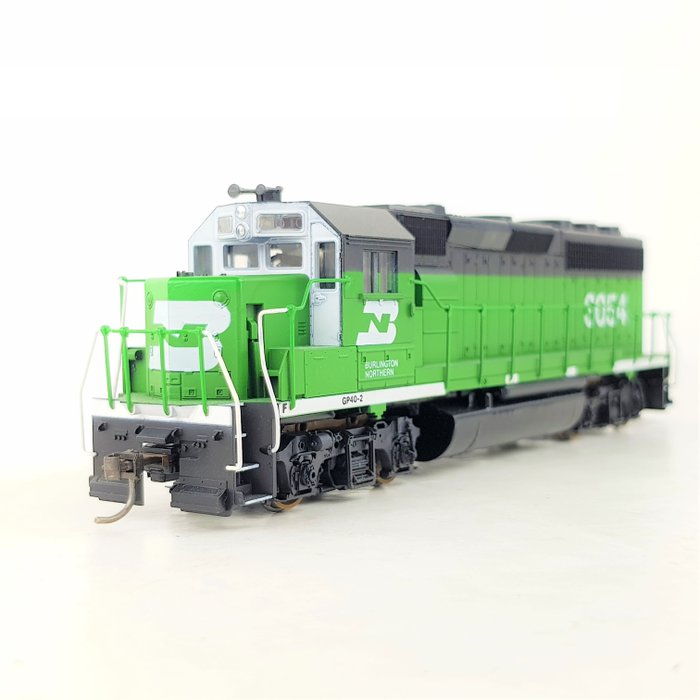 Athearn H0 - 4403 - Diesel locomotive - GP40, #3054 - Burlington Northern