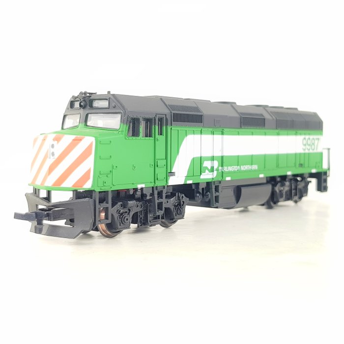 Bevbel (Life-Like) H0 - 8245 - Diesel locomotive - E.M.D. F40-PH '9987' - Burlington Northern