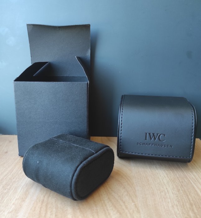 IWC - IWIWA68258 - Travel Box - Catawiki