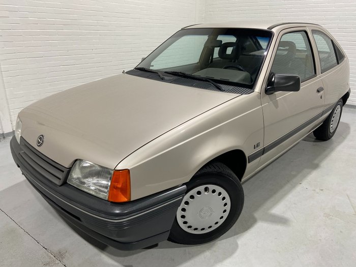 Opel - Kadett 1.4i LS - 1990