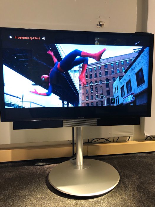 Bang & Olufsen – BeoVision Avant 55” 4K op motor-vloerstand.  incl. Netflix/YouTube. – B & O Flatscreen-tv