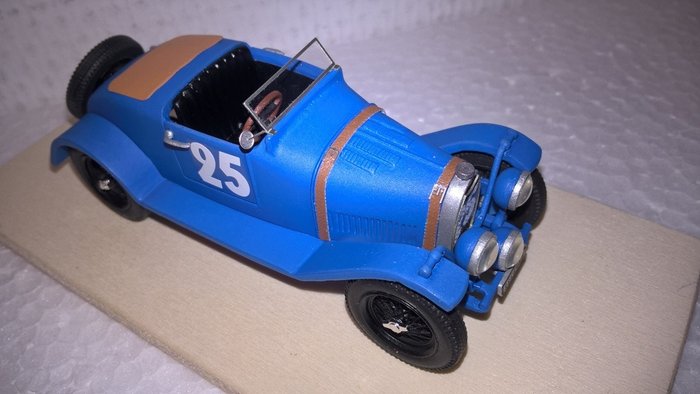 MCM - 1:43 - Bugatti Ty.40 Spyder 1.5 Sport Le Mans '29/30 - ATM29025