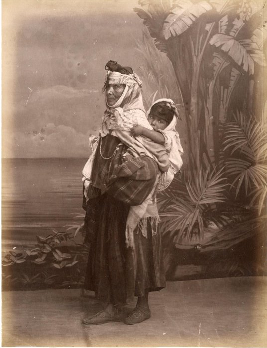 Anonyme - 1880 - Algérie, mendiante Kabyle et son enfant