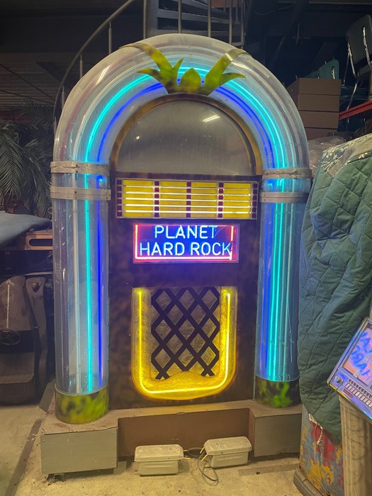 Superformaat Hard Rock Cafe Jukebox Decor Met Neonverlichting 2.55 M - 自動點唱機裝飾 - Vintage - 金屬