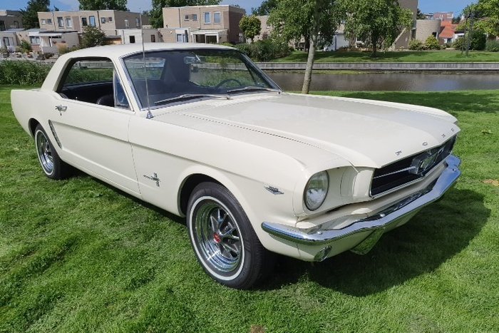 Ford - Mustang Hardtop Coupe V8 A CODE! - 1965