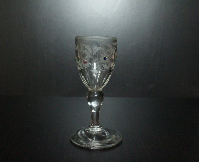 Image 2 of glass (1) - Glass