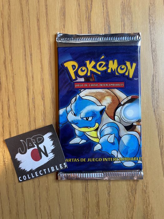 Wizards of The Coast - Pokémon - Booster Pack Pokémon Base Set Booster - Unlimited - Factory Sealed - Blastoise Artwork - 1999