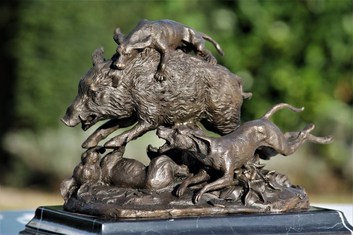 Statue, dogs attack bear - 18 cm - bronze marble