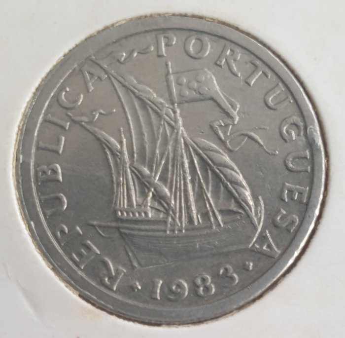 Portugal. República. 2 ½ Escudos 1983 - Eixo Deslocado 90° - Escassa