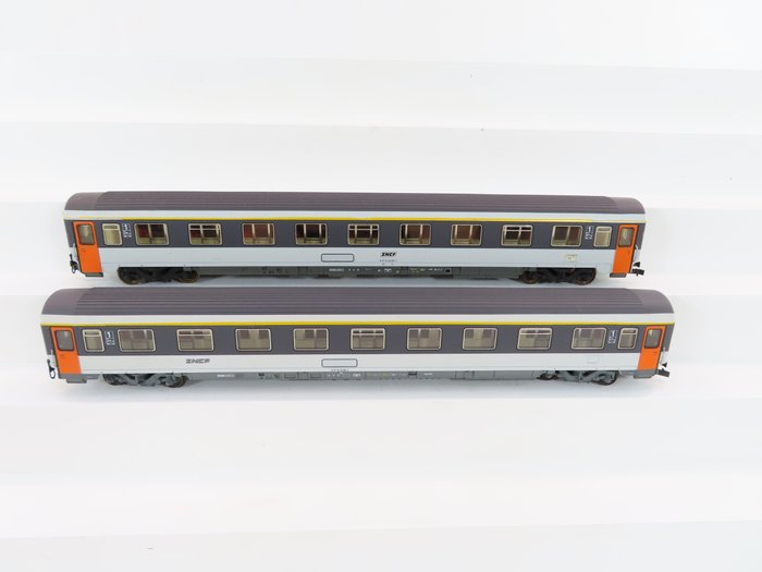 Roco H0 - 44667/44304 - Passenger carriage - 2 express train carriages 1st class - SNCF