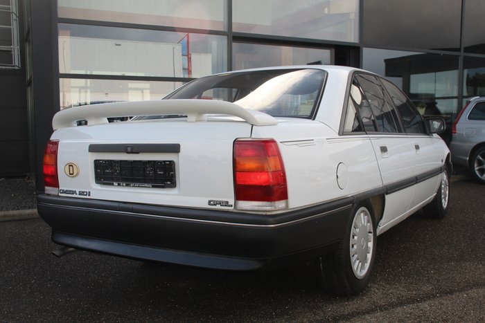 Image 3 of Opel - Omega 2.0 GL - NO RESERVE - 1991