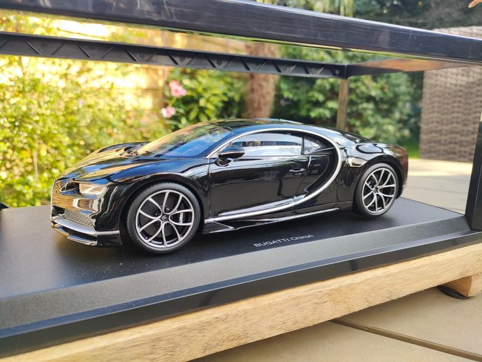 Kyosho - 1:18 - Bugatti Chiron - from 2015