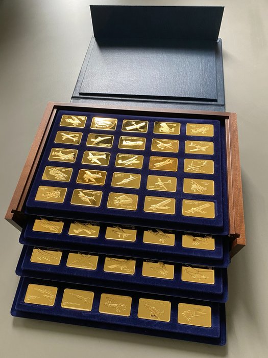 Netherlands. Franklin Mint - The Jane's Medallic Register of the World's Great Aircraft - 100 24kt Gold on solid Bronze Ingots