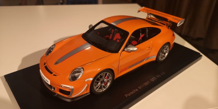 Autoart - 1:18 - Porsche 911 997 GT3 RS 4.0 - AA78148