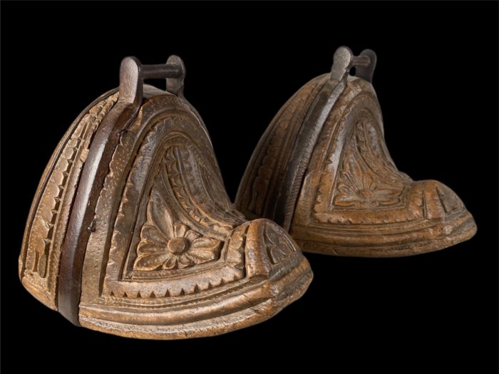 Paar stijgbeugels - Hout, Ijzer (gesmeed) - 19e eeuw