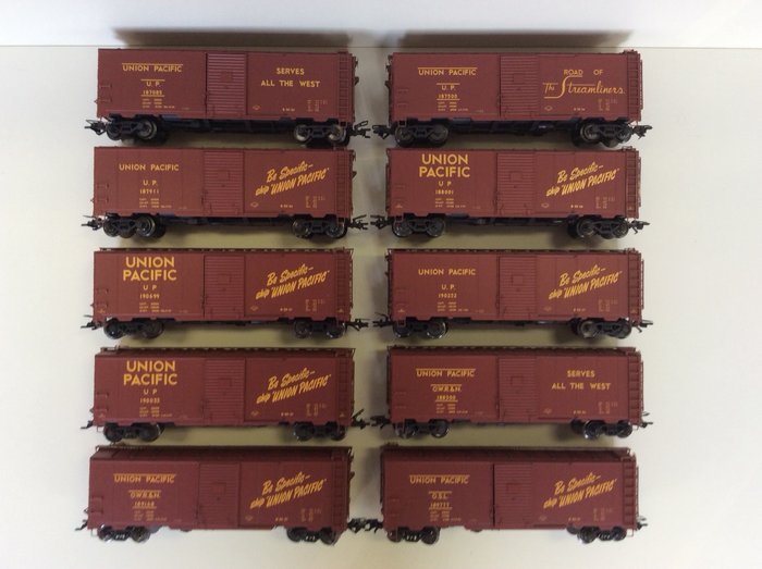 Märklin H0 - 45646 - Freight wagon set - 10 Box Cars - Union Pacific Railroad