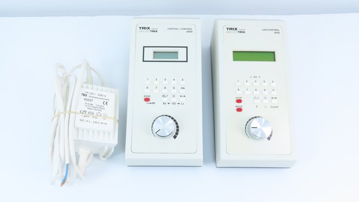 Trix N - 66800 - Toebehoren - Selectrix Centrale met loc control inclusief transformator