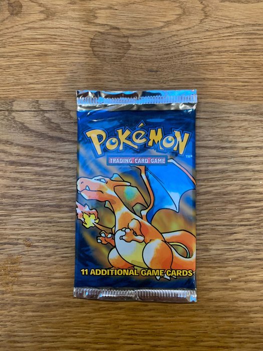 Pokémon - Pokémon - Booster Pack Base set booster pack UNWEIGHTED - 1995
