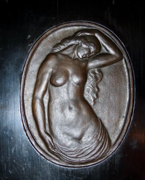 Bruno Eyermann (1888-1961) - Targa in bronzo di donna nuda