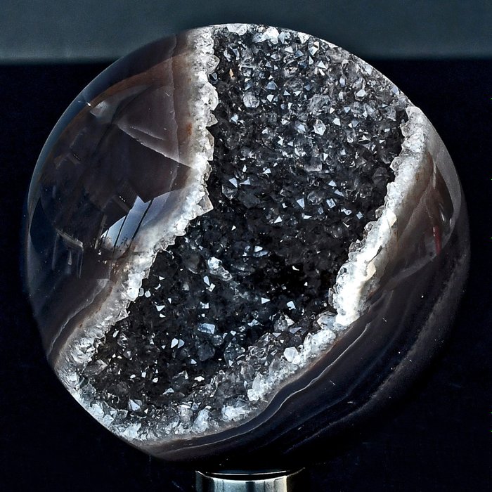 Sphère d'agate de haute qualité avec une géode de Quartz - 9.1×9.1×9.1 cm - 680 g