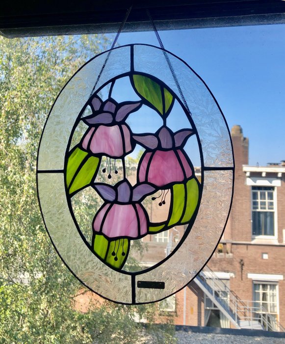 Beautiful stained glass - Flowers - Tiffany style - Glas-in-lood
