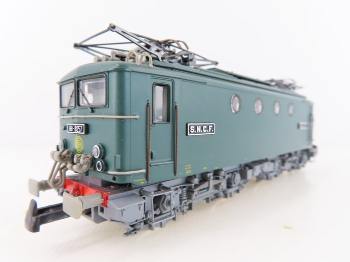 Roco H0 - 04157D - Electric locomotive - Series BB 8100 - SNCF