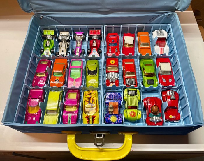 Matchbox - Verschillende - Superfast Carry Case as good as new with 48 Superfast Models in very good condition