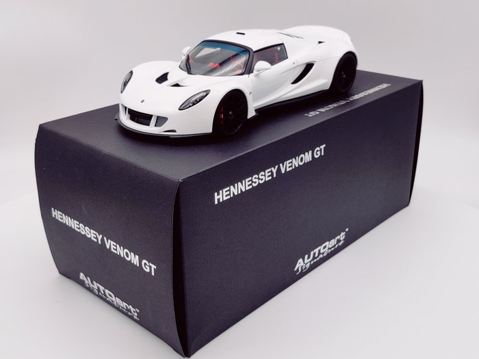 Autoart - 1:18 - Hennessey Venom GT Coupe Spider White