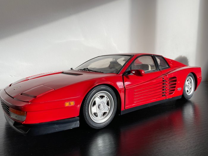 Pocher - 1:8 - Ferrari Testarossa