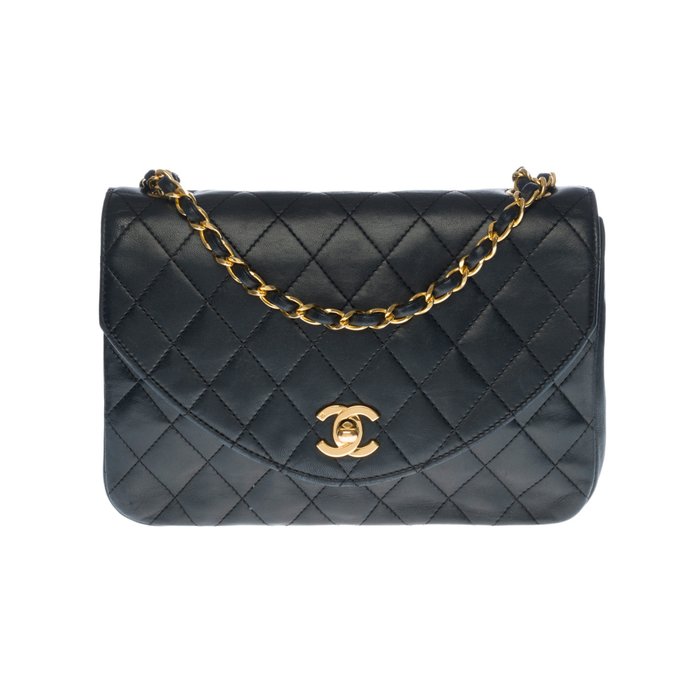 Chanel - Sac Classique Flap bag en cuir d'agneau matelassé noir , chaîne en métal doré - Borsa a tracolla