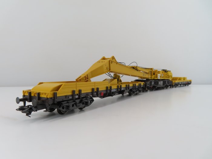 Märklin H0 - 49950 - Set mit Güterwagen - 3-teiliges Set mit digitalem Kranwagen 'Goliath' und Begleitfahrzeugen - DB