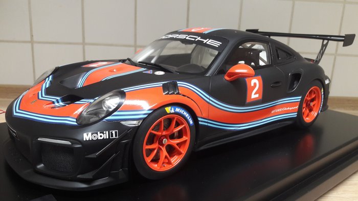 Spark - 1:12 - Porsche 911 GT2 RS Clubsport - exclusive model No. 006 from 300 pcs