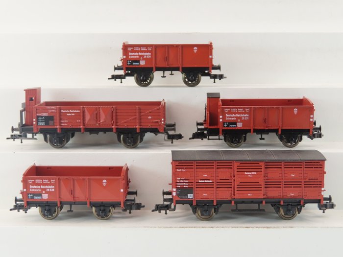Fleischmann H0 - 5209/5211/5309 - Freight carriage - Five 2-axle Freight Wagons, Open with and without Remmershuis and Livestock Wagon - DRG