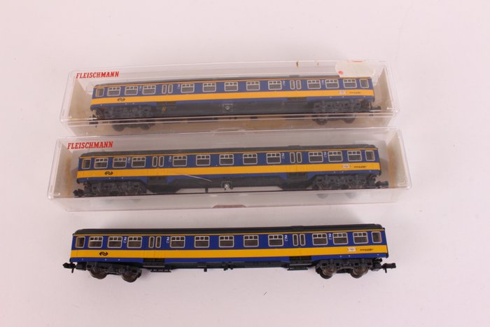 Fleischmann N - 8656 - Passenger carriage - Plan W carriages blue/yellow - NS