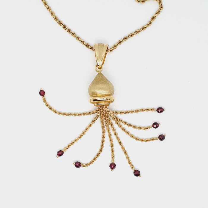 Image 2 of 18 kt. Yellow gold - Necklace with pendant - 1.60 ct Garnets