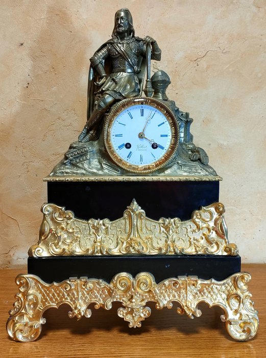 Orologio da camino figurativo - Bronzo dorato, Bronzo dorato, Marmo, Smalto - circa 1830
