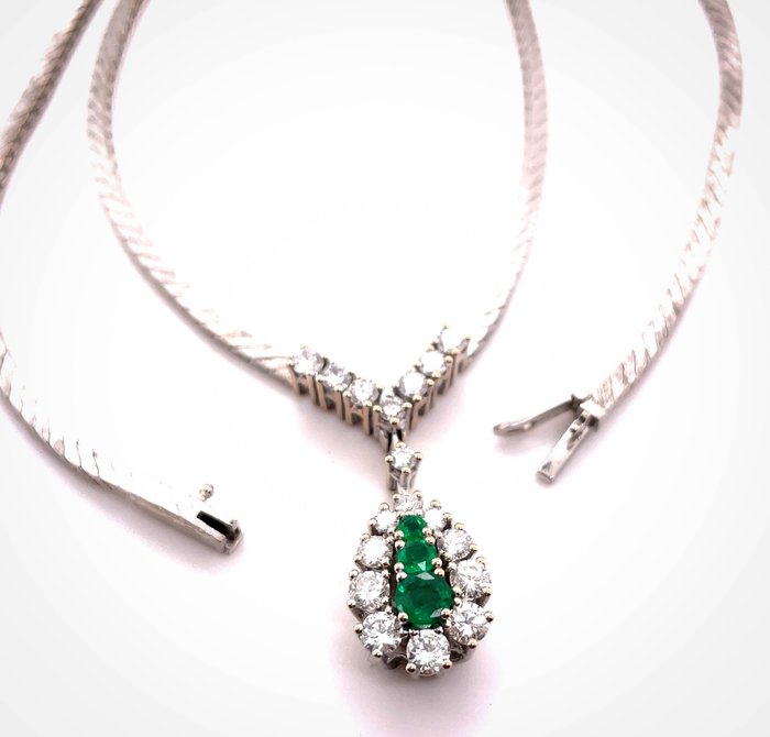 Image 3 of 18 kt. Gold, White gold - Necklace, Necklace with pendant - 0.28 ct Emerald - Diamonds