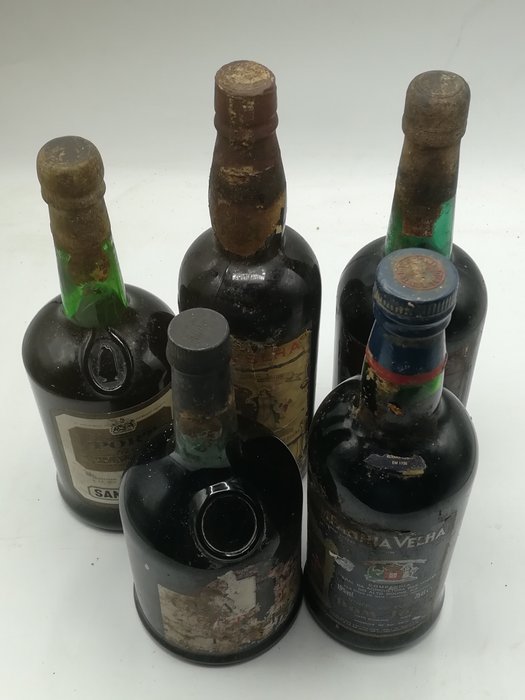 Port: Graham "Grenadier" & 2x Real Companhia Velha "Dom José", Cockburn "Acordo" & Sandeman Tawny - Oporto - 5 Bottiglie (0,75 L)