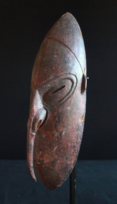 Maschera per un costume da ballo (Tumbuan) (1) - Legno - Papua Nuova Guinea 