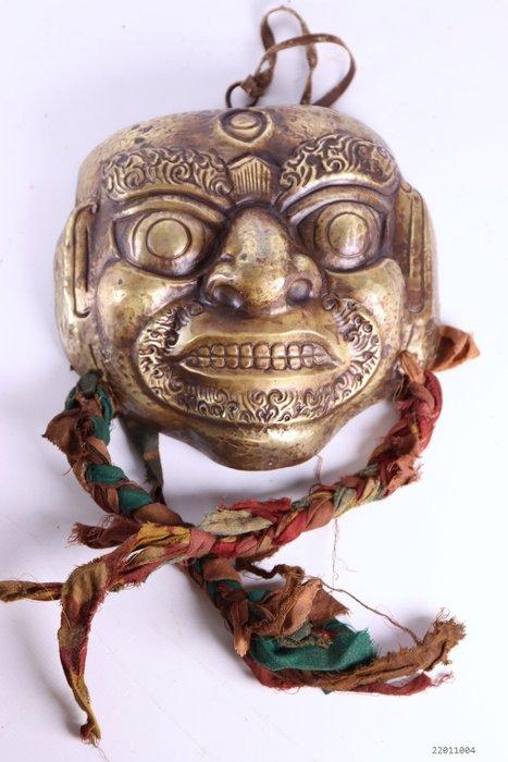 Maschera speciale di Bhairava. - Rame - Nepal - Fine XX secolo