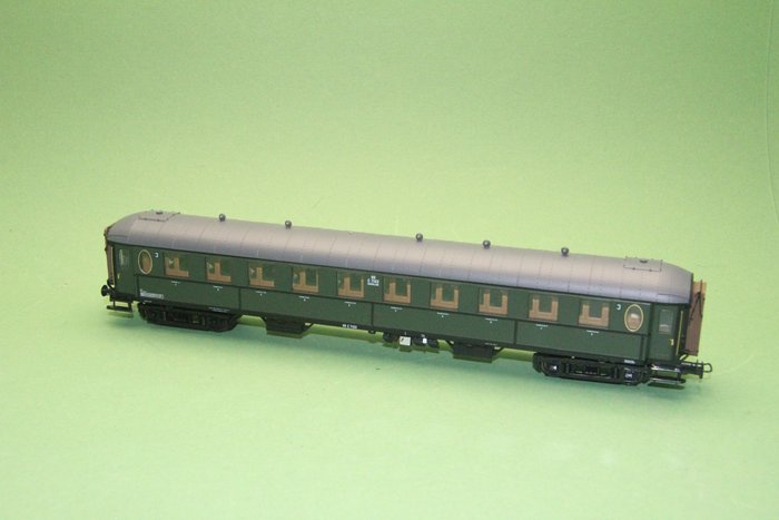 Artitec H0 - 20.266.01 - Transport de passagers - Bélier ovale 3ème classe vert olive - NS