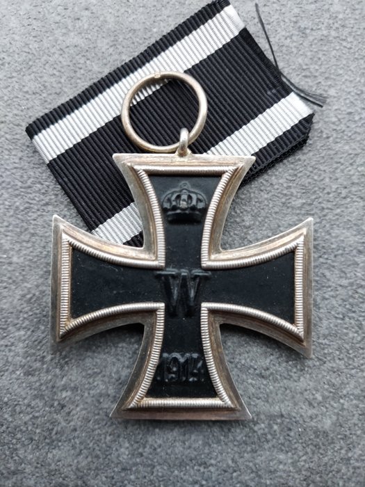 Germania - WW1 German Iron Cross 2nd class ring mark "S" Heinrich Schneider Dresden