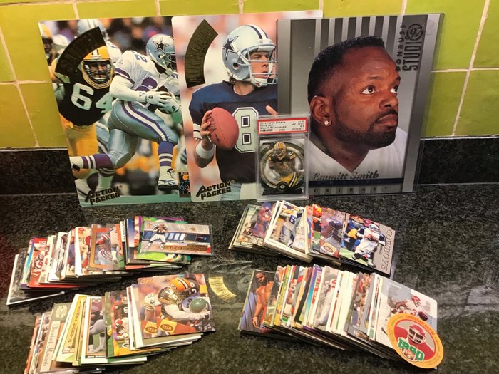 1990s to 2010s Upper Deck/Fleer/Panini/Topps NFL - Collection of 325 NFL cards +1 PSA graded + 3 Oversized