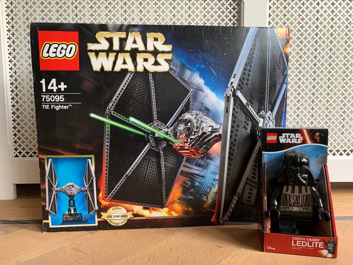 Lego - Star Wars - 75095 - Vaisseau spatial Tie Figther / 500% Darth Vader - 2000-present